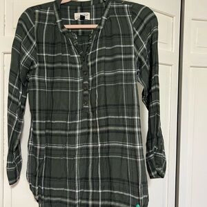 Universal Thread Plaid Button-Up Shirt